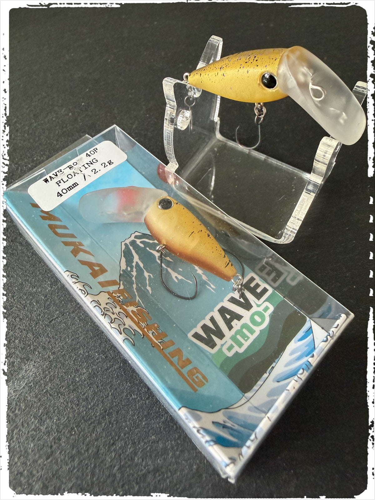 Mukai Fishing - Shachihoko 23 S - Special Color #01 "Introvert Gets Hooked on Fishing" - Red Band Gold